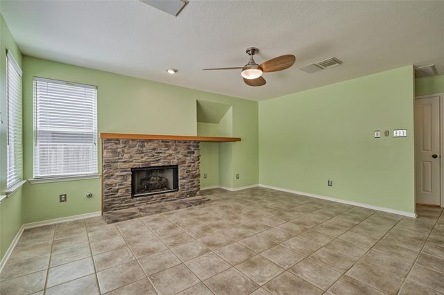 59 W Gaslight Place, Spring, TX 77382