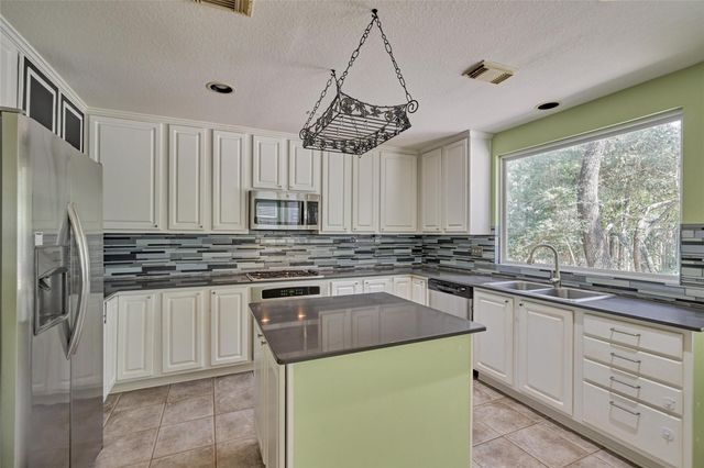 59 W Gaslight Place, Spring, TX 77382