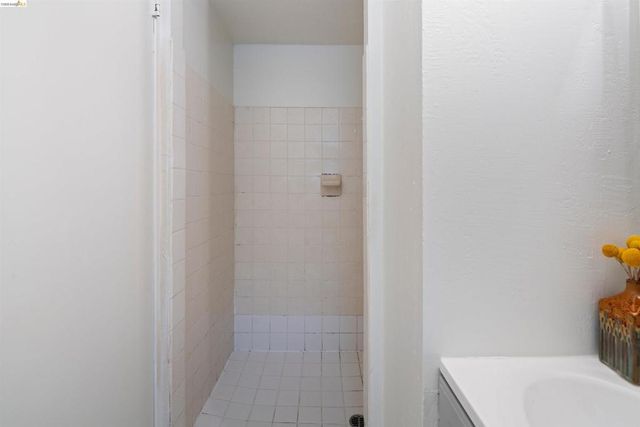 5941 Harbor View Ave, San Pablo, CA 94806