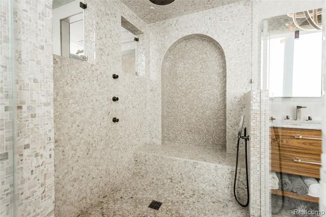 2987 Franklin Street PENTHOUSE, Detroit, MI 48207