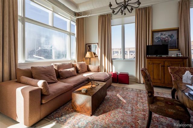 2987 Franklin Street PENTHOUSE, Detroit, MI 48207