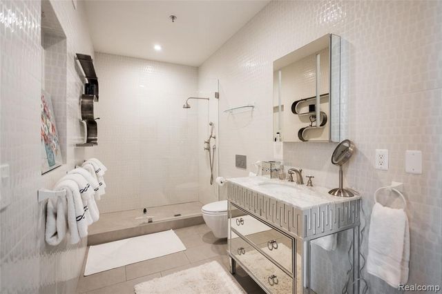 2987 Franklin Street PENTHOUSE, Detroit, MI 48207