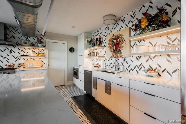 2987 Franklin Street PENTHOUSE, Detroit, MI 48207