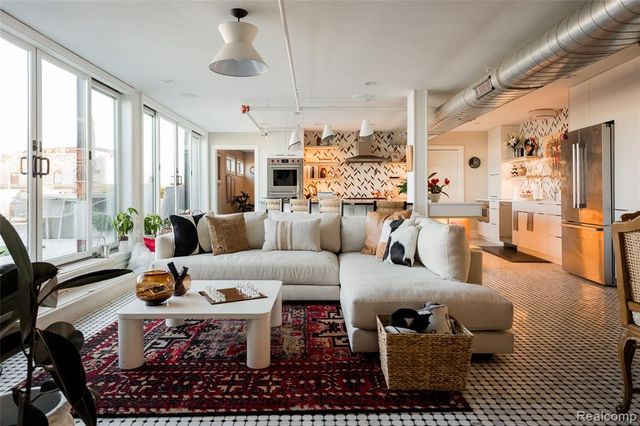 2987 Franklin Street PENTHOUSE, Detroit, MI 48207