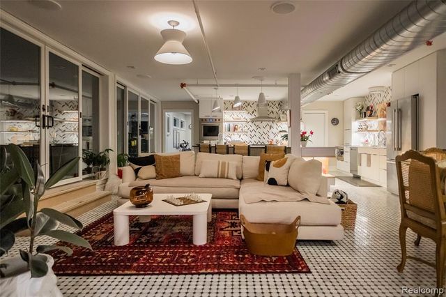 2987 Franklin Street PENTHOUSE, Detroit, MI 48207