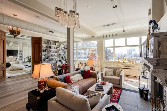 2987 Franklin Street PENTHOUSE, Detroit, MI 48207
