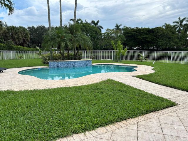 1094 BLUEWOOD Terrace, Weston, FL 33327