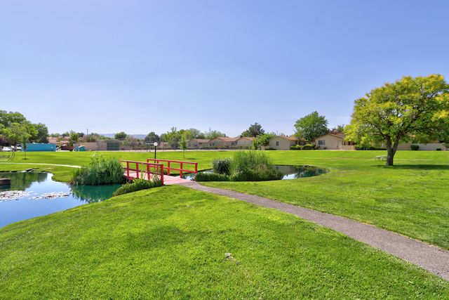 524 SEWARD PARK Avenue NE, Albuquerque, NM 87123