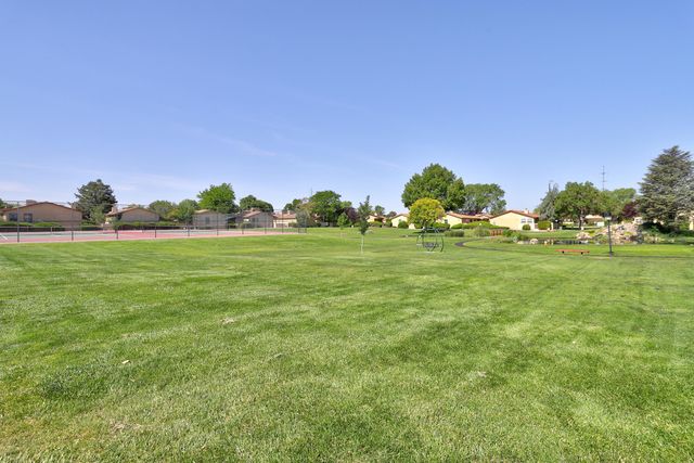 524 SEWARD PARK Avenue NE, Albuquerque, NM 87123