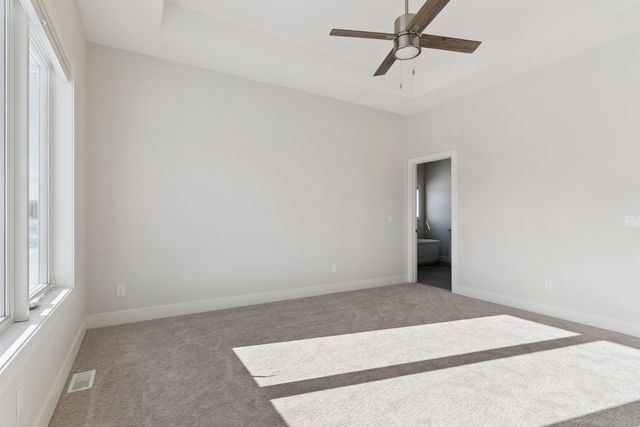 3120 Waterbury Drive, Cedar Falls, IA 50613