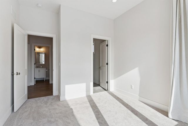 3120 Waterbury Drive, Cedar Falls, IA 50613