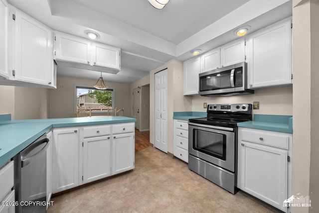 7822 Raymar Circle, Anchorage, AK 99518