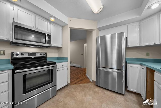 7822 Raymar Circle, Anchorage, AK 99518