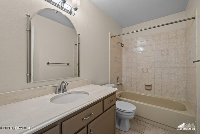7822 Raymar Circle, Anchorage, AK 99518