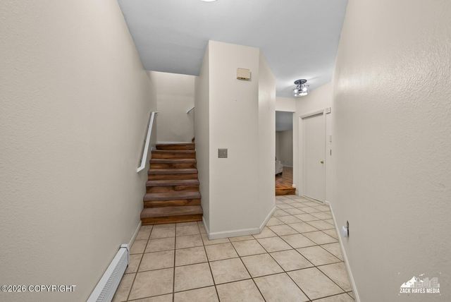 7822 Raymar Circle, Anchorage, AK 99518