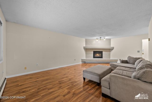 7822 Raymar Circle, Anchorage, AK 99518