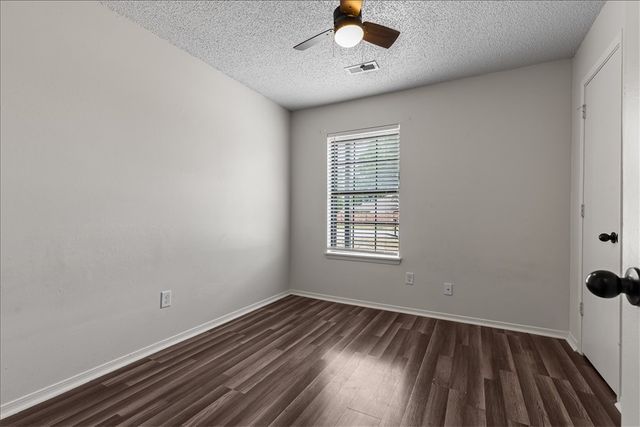 3514 W Olive Street, Rogers, AR 72756