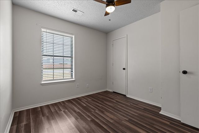 3514 W Olive Street, Rogers, AR 72756