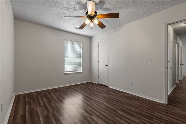 3514 W Olive Street, Rogers, AR 72756