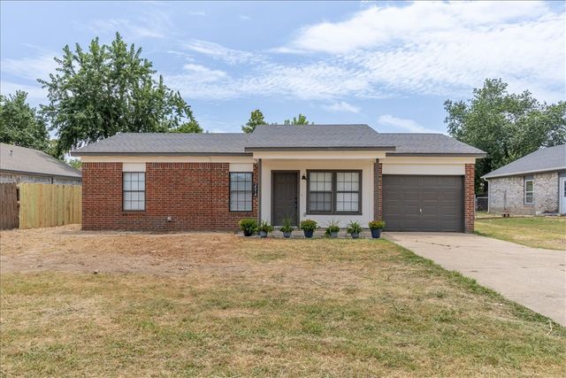 3514 W Olive Street, Rogers, AR 72756