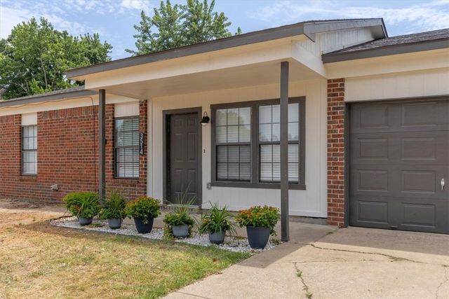 3514 W Olive Street, Rogers, AR 72756