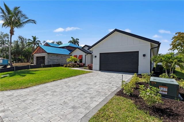12307 Sweet Kiwi LN, Fort Myers, FL 33908