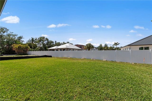 12307 Sweet Kiwi LN, Fort Myers, FL 33908