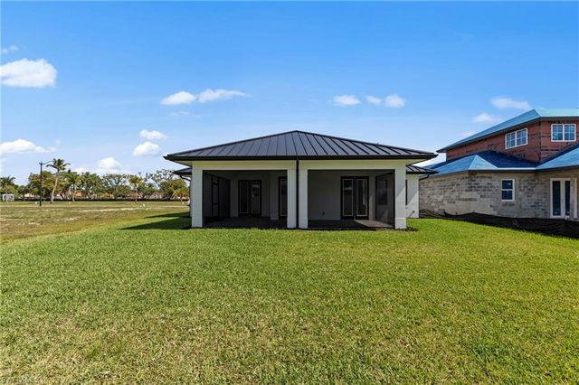 12307 Sweet Kiwi LN, Fort Myers, FL 33908