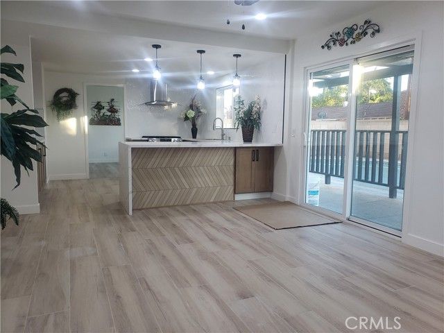 2758 W STOCkTON, Anaheim, CA 92801