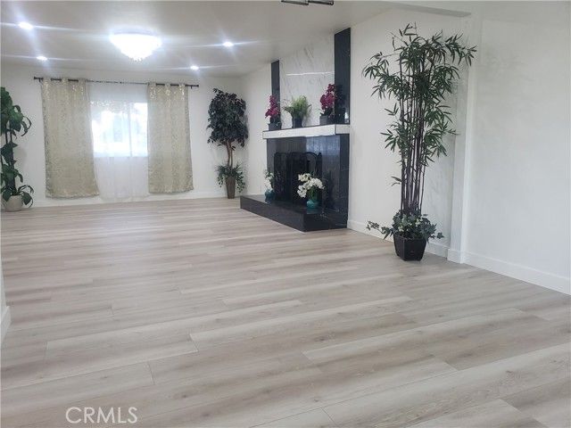 2758 W STOCkTON, Anaheim, CA 92801