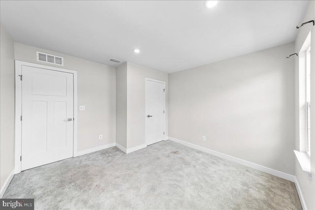 2145 RIVERS DR, Newark, DE 19702