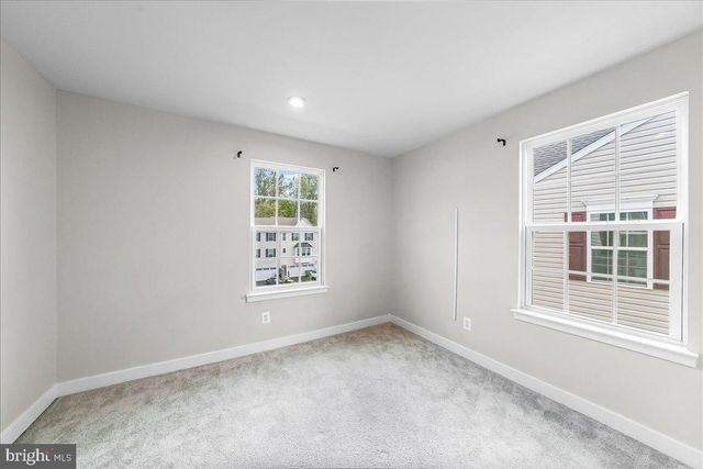 2145 RIVERS DR, Newark, DE 19702