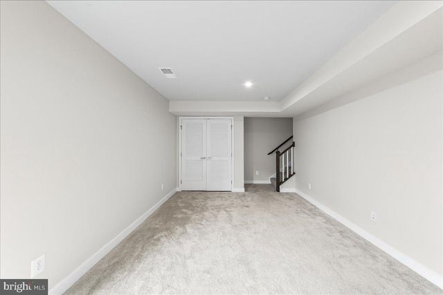 2145 RIVERS DR, Newark, DE 19702