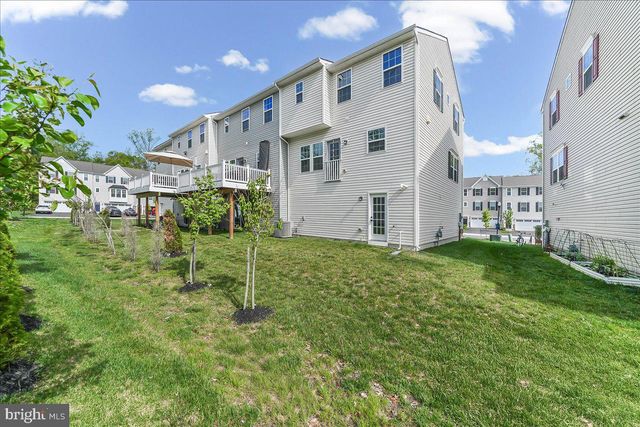 2145 RIVERS DR, Newark, DE 19702