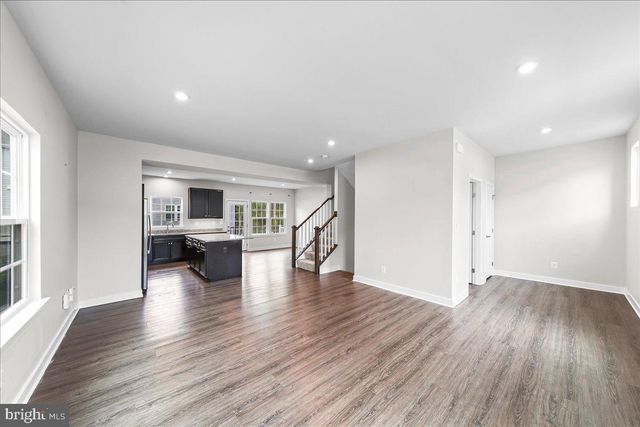 2145 RIVERS DR, Newark, DE 19702