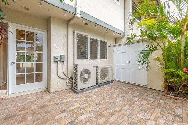 205 Kawaihae Street A5, Honolulu, HI 96825