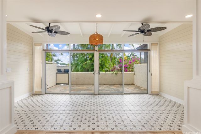 205 Kawaihae Street A5, Honolulu, HI 96825