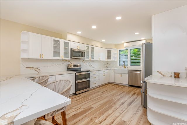 205 Kawaihae Street A5, Honolulu, HI 96825