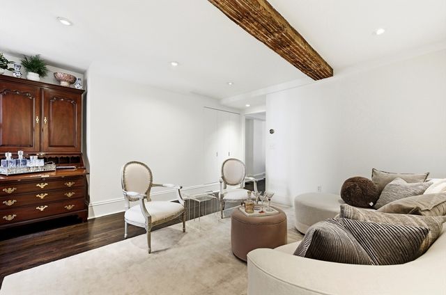 22 Joy St 22, Boston, MA 02114