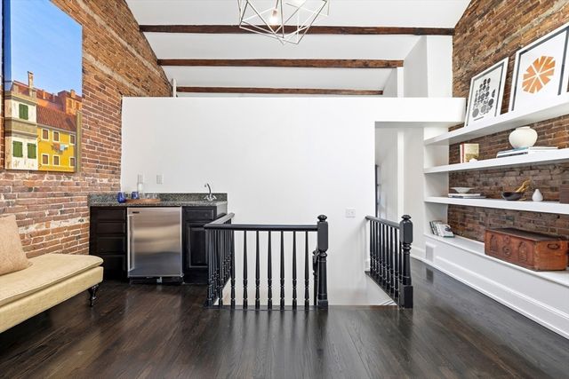 22 Joy St 22, Boston, MA 02114