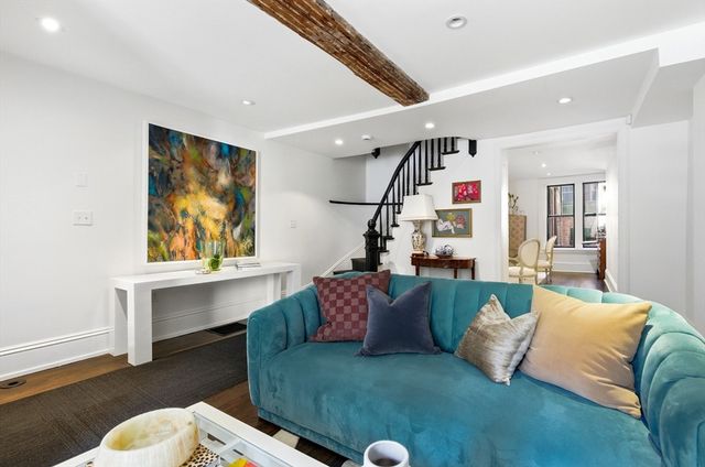 22 Joy St 22, Boston, MA 02114