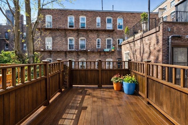 22 Joy St 22, Boston, MA 02114