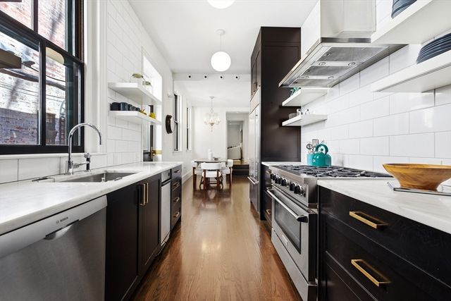 22 Joy St 22, Boston, MA 02114