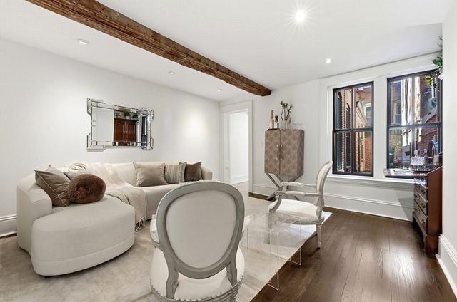 22 Joy St 22, Boston, MA 02114