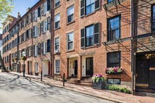 22 Joy St 22, Boston, MA 02114