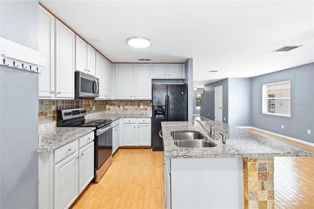 2825 CLIFFE COURT, Oviedo, FL 32765
