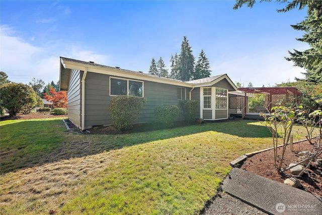 10811 Rampart Drive E, Puyallup, WA 98374