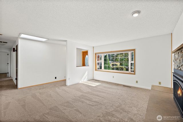 10811 Rampart Drive E, Puyallup, WA 98374