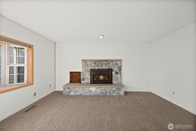 10811 Rampart Drive E, Puyallup, WA 98374