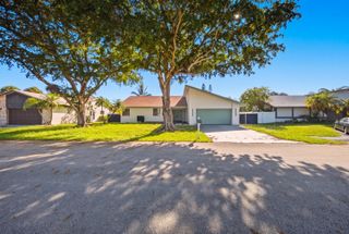 8114 NUTMEG Way, Tamarac, FL 33321